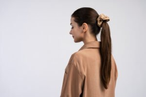 Classic low ponytail hairstyle for everyday look
