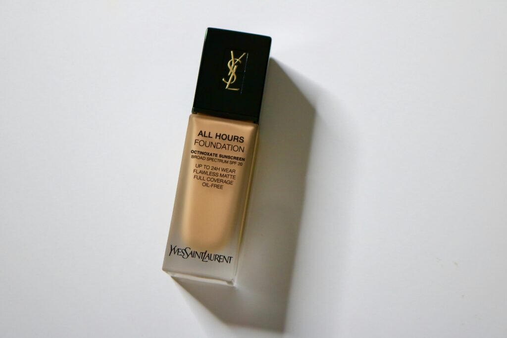 7 Best Foundation for Oily Skin pexels amazingsobia 5403543